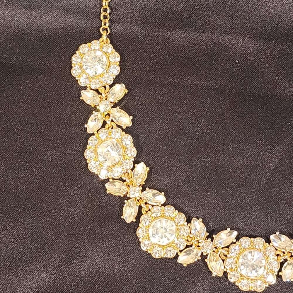 Excellent!! Gold-Toned|X’s & Flower's|Clear Crystal |Necklace